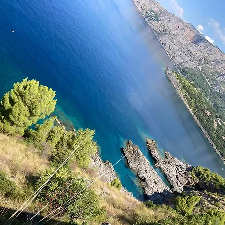 Konukevi L' Agrumeto 3*